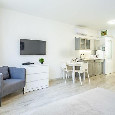 Convenient 2-Room Central Apartment ブダペスト エクステリア 写真